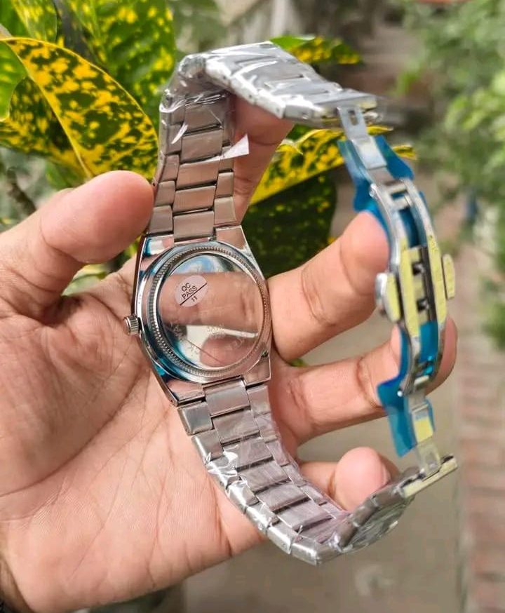Poedagar watch.