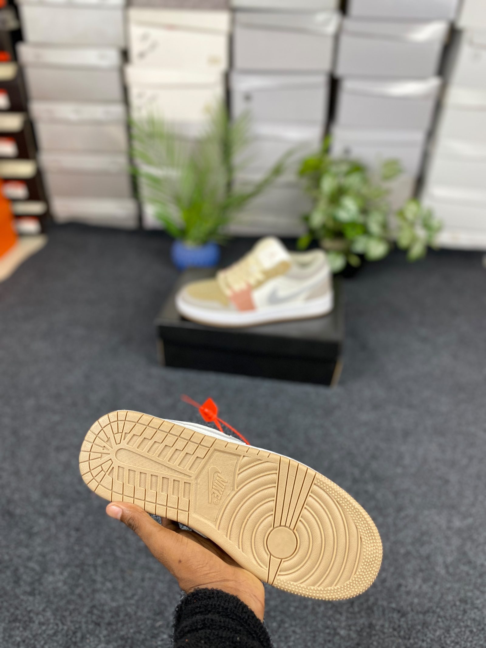 Air Jordan 1 Low Style – Cream / Grey / Peach