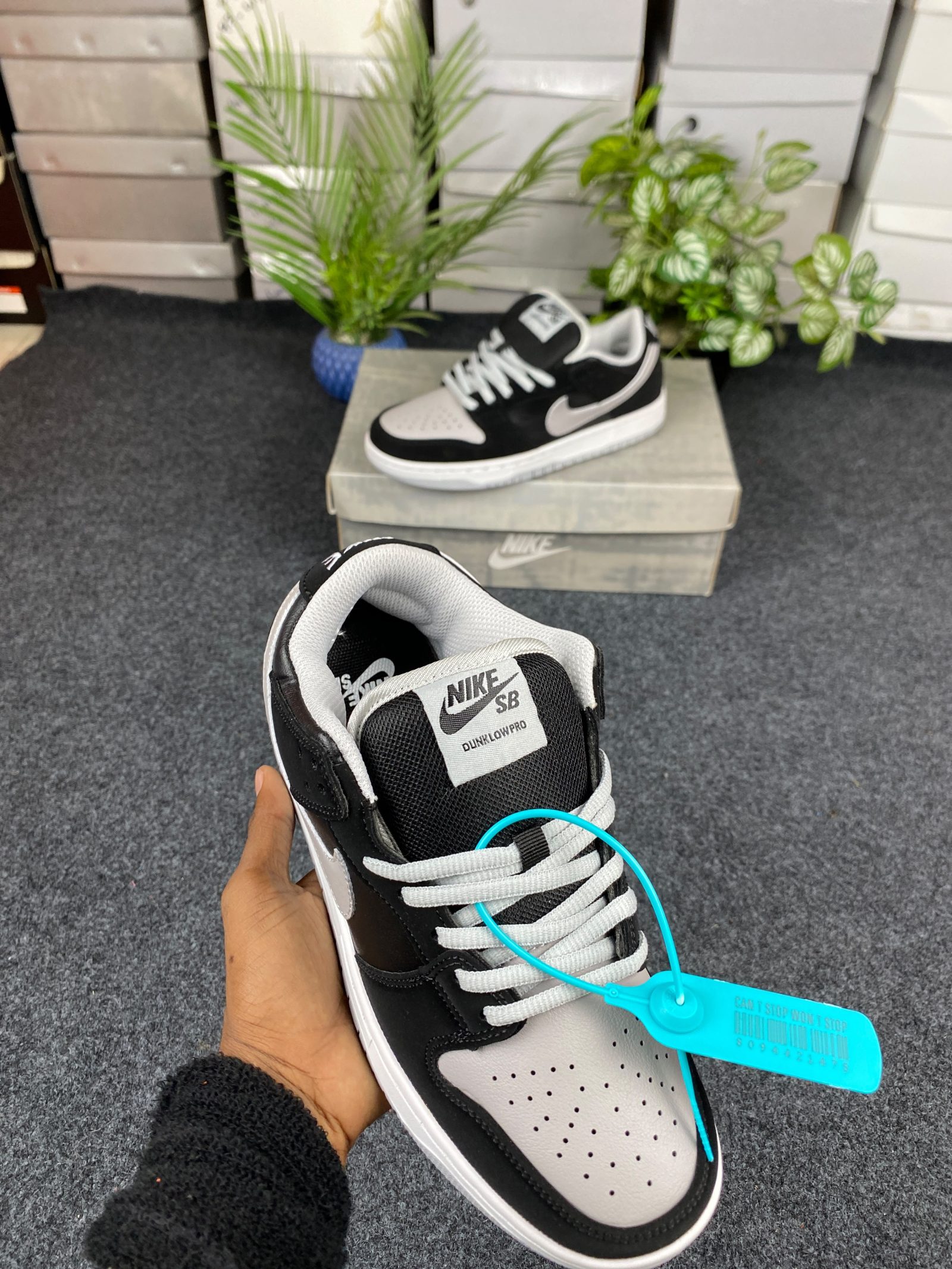 Nike Dunk Low Style – Black / White / Grey