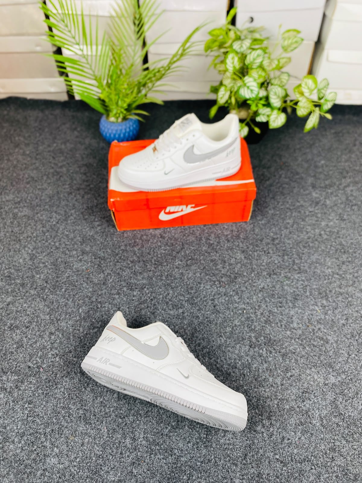 Nike Air Force 1 Low – White/Grey