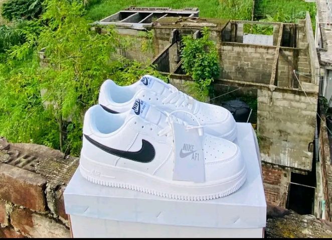 Nike AF1 Black tick ✓